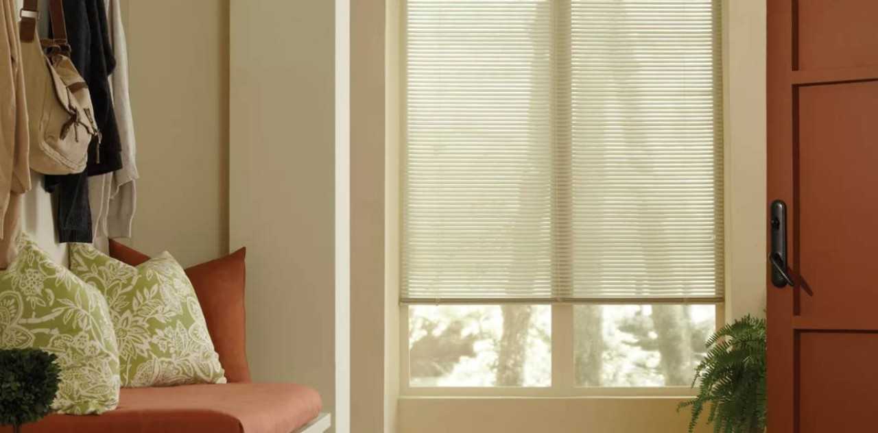  Stylish foyer featuring Hunter Douglas aluminum blinds near the City of Industry, CA